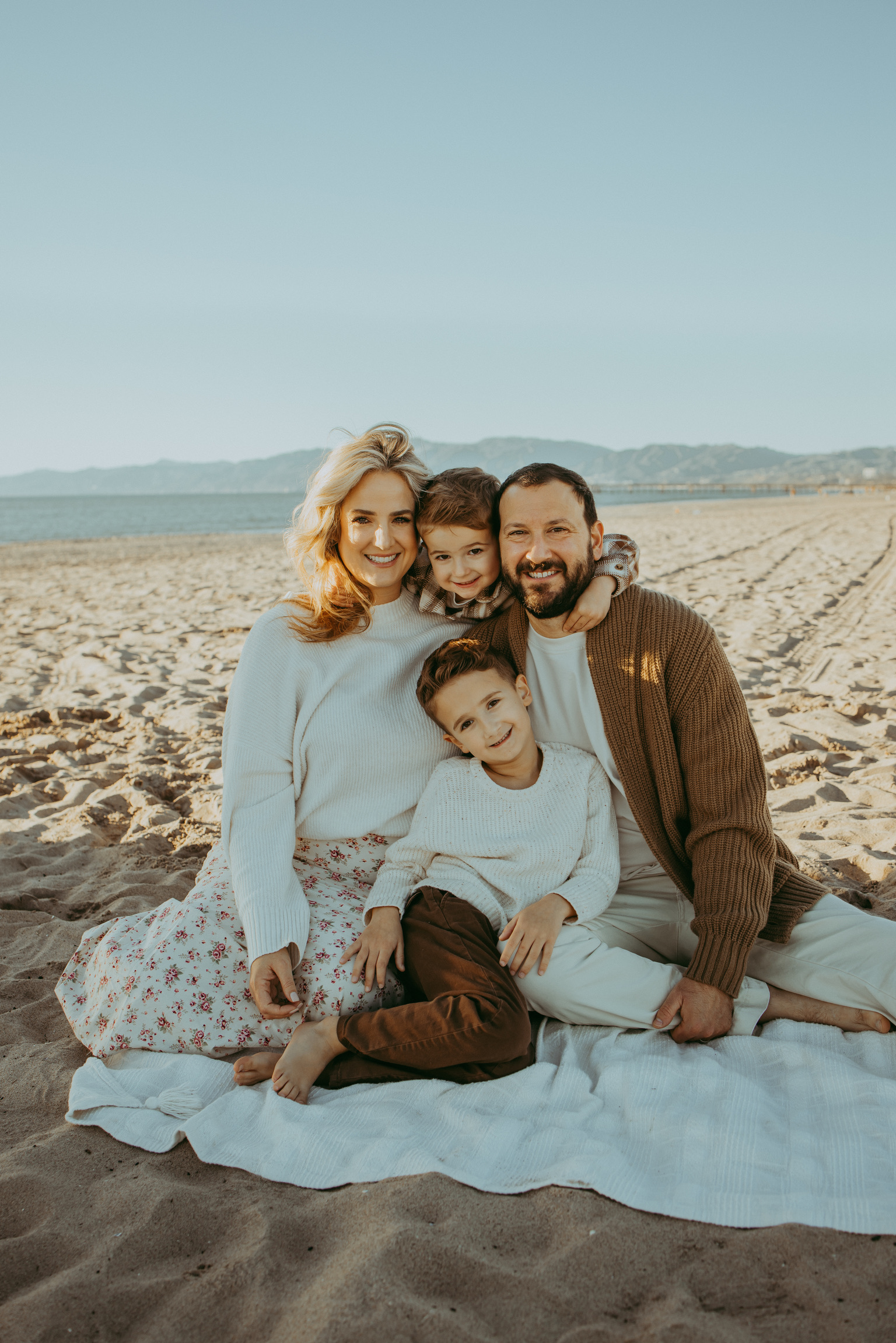 Alex & Julia Magur – Collective Locals